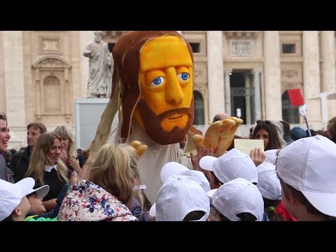 Lo que ocurre si alguien disfrazado de Jesús entra en la plaza de San Pedro