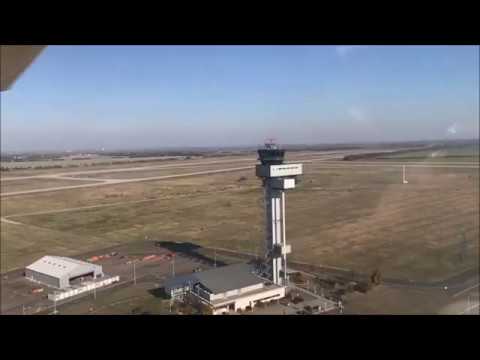 Flug entlang der A14 beim Leipziger Flughafen am Tower vorbei (in Slow Motion)