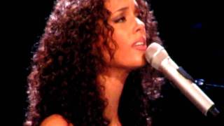 Alicia Keys - &quot;Pray For Forgiveness&quot; Miami Concert