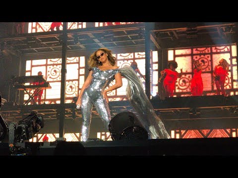 Beyoncé and Jay-Z - Family Feud / Upgrade U On The Run 2 Vancouver, Canada 10/2/2018