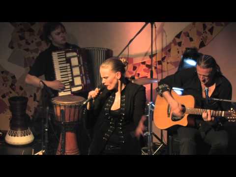 Vladivojna La Chia - Savale (live 2011)