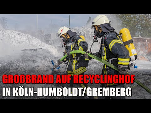 Großbrand auf Recyclinghof in Köln-Humboldt/Gremberg mit starker Rauchentwicklung | 04.05.2023