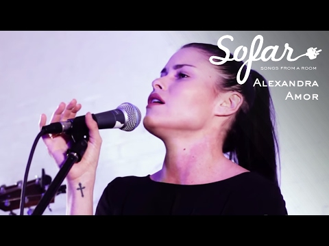 download lagu mp3 mp4 Alexandra Amor, download lagu Alexandra Amor gratis, unduh video klip Alexandra Amor