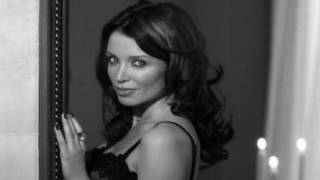 Dannii Minogue - It won&#39;t work out (Acoustic Version)