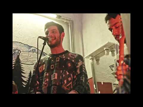 Rap Sofà session #4 - Ugo Crepa "Chillin"