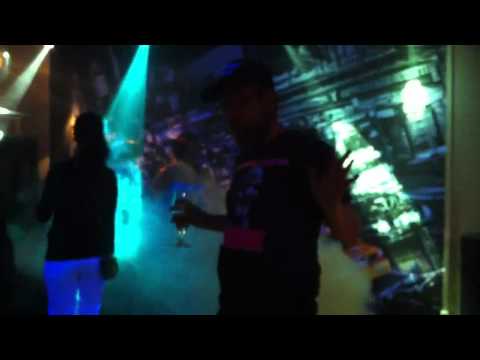 Henrik Tjohomo Jordgubbsmannen Dansar