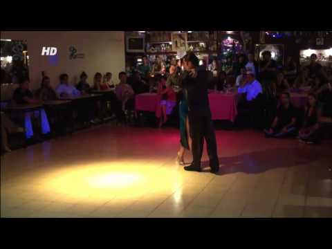 Neri Luciano Piliu y Yanina Quiñones tango Pasional en Milonga 10 Oct 2010