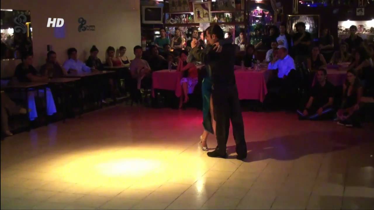 Neri Luciano Piliu y Yanina Quiñones tango Pasional en Milonga 10 Oct 2010