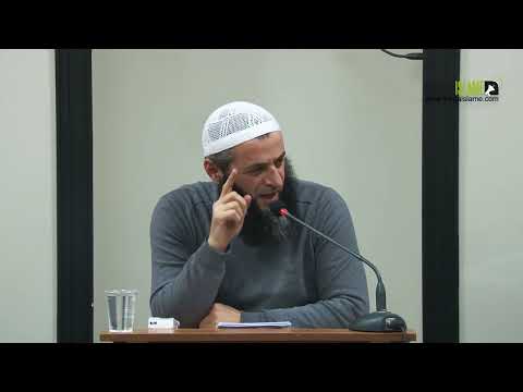 A duhet ti ngritemi duart para rukusë dhe pas ?