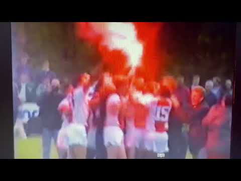 Feest op het veld na promotiewedstrijd 1994-1995