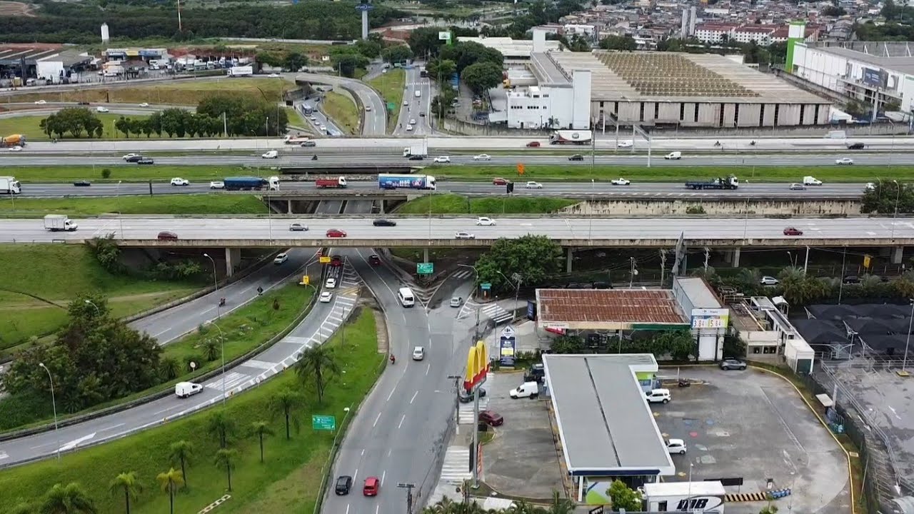 vôo aleatório em Barueri SP, a bordo do Dji Mavic Mini em 27/12/2024 parte I