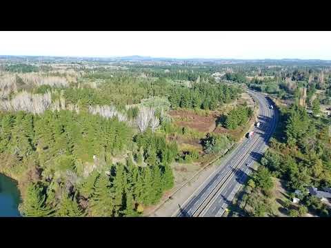 Video aéreo del terreno en Salto del Laja