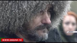 В Дагестане установили каменную плиту на могиле Байсангура Беноевского 