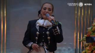 Aida Cuevas Homenaje a Juan Gabriel en Bellas Artes