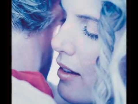 نيكول سابا _بحبك اوي 2004