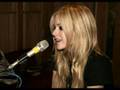 Avril Lavigne sings 'The Scientist' by Coldplay ...