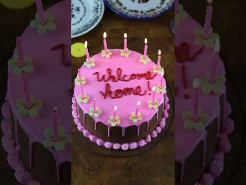 Coraline’s Cake 🎂🪡 #cakedecorating