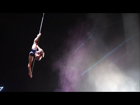 Andrea Bocelli Concert: live performance | Flying Pole