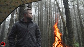 Setting Up a Simple Shelter For the Night - Camping in a Very Remote Dark Forest in the Rain