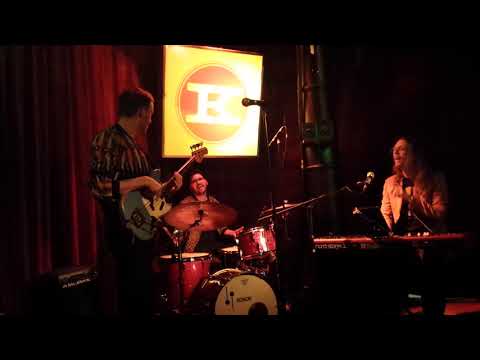 The Drawbars @ Knust Hamburg 25.01.19 - "Crunchy Frog"