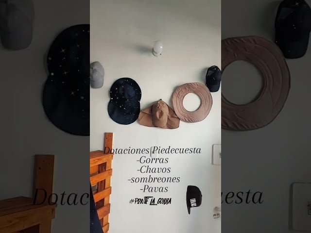 Vídeo relacionado con Santa Cruz Gorra Classic Dot - White Black Red Unica