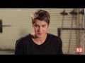 Justin Bieber Interview & Behind the Scenes Video ...