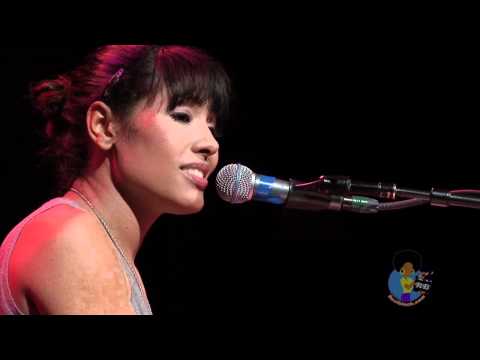 Nikki Jean - Pennies In A Jar (Live In Philly)
