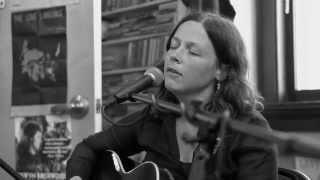 Download lagu May Erlewine - 'I Do Not Know'  (live @WYCE) mp3