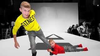 Тиша НЕ хочет.... СБЕЖАЛ!!!Tisha WAS CARE ... Where is he gone ???