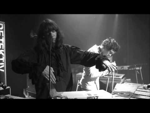 Detektivbyrån - Monster [Live in Stockholm]