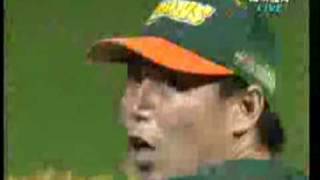 [問卦] 林岳平的代表作是比割喉 被圍巴士嗎