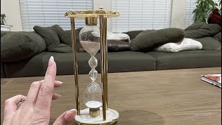 What I noticed about this hourglass decoration