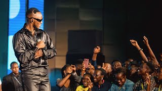 Inana👍Chriss Eazy ageze Kurubyiniro induru ziravuga muri YouthConnekt Africa 2022🙌 Bizihiwe