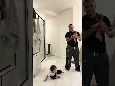 Now he can run away 😭😂😂😂 @Zaza #babies #zaza #funny