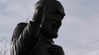 quella-grande-statua-di-padre-pio-che-guarda-e-protegge-ariano