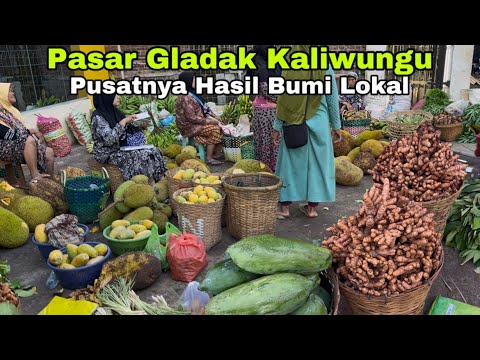 VERY CHEAP VEGETABLE AND FRUIT PRICES, THIS IS THE GLADAG KALIWUNGU TRADITIONAL MARKET IN KENDAL ...