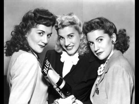 The Andrews Sisters - I'll Be With You In Apple Blossom Time 1941