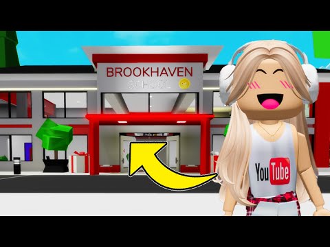 THE NEW GIRL IS A FAMOUS YOUTUBER!! *Brookhaven Roleplay* (giveaway)