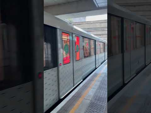 New DLR train @ Stratford International unit 209  @DLR London #TFL #DLR