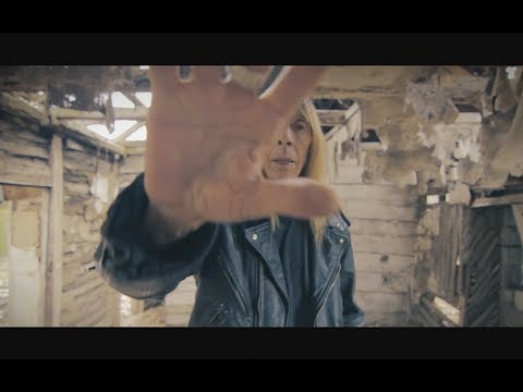 RONCHA Y LOS ROMPECABEZAS FT FER PITA - MONTAÑAS DE ARENA (VIDEO OFICIAL)