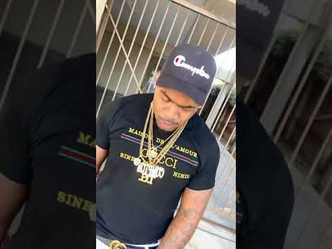 Dw flame and comptonasstg got some 🔥 on the way. LBC and Compton crips Unite. 🔵🔵