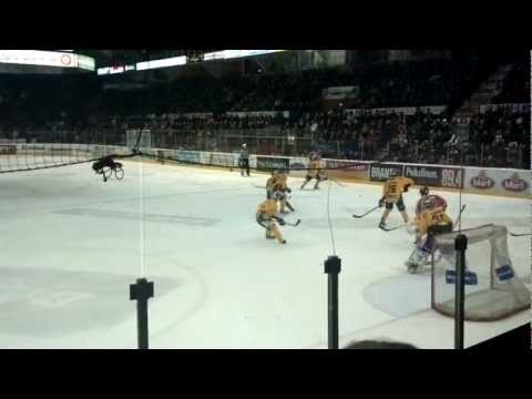 Ässät-Lukko 02.11.2012 Sami Lähteenmäki scores 3-2. His first goal in sm-liiga.Final score 3-4