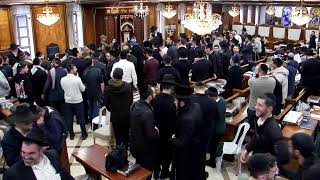 הרב אלבז - מעמד תפילה לישועה עם משפחות החטופים וההודאה על ניסי המלחמה (מוסדות אור החיים) - התמונה מוצגת ישירות מתוך אתר האינטרנט יוטיוב. זכויות היוצרים בתמונה שייכות ליוצרה. קישור קרדיט למקור התוכן נמצא בתוך דף הסרטון הרב אלבז - מעמד תפילה לישועה עם משפחות החטופים וההודאה על ניסי המלחמה (מוסדות אור החיים) - התמונה מוצגת ישירות מתוך אתר האינטרנט יוטיוב. זכויות היוצרים בתמונה שייכות ליוצרה. קישור קרדיט למקור התוכן נמצא בתוך דף הסרטון