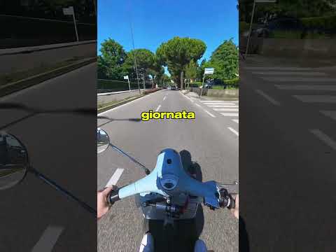 Meglio allacciarsi il casco😅 #vespa