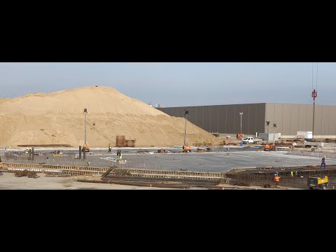 TESLA / Gigafactory4 / 21.08.2021 / 4K  / Die 7. Runde  Betonguss  fertig, nur leider nicht gefilmt.