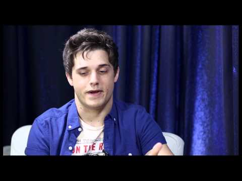 Show People with Paul Wontorek Interview: Andy Mientus of "Les Miserables," "Smash" & More