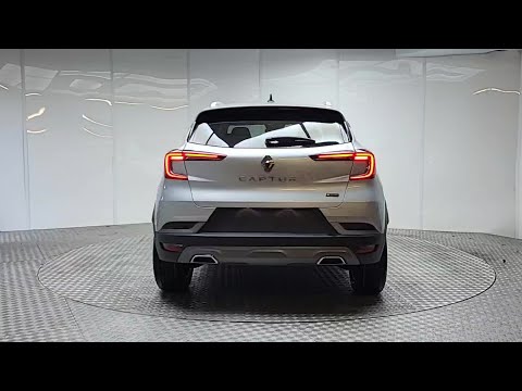 Renault Captur RS Line TCE 140 Auto MY23 5DR - Image 2