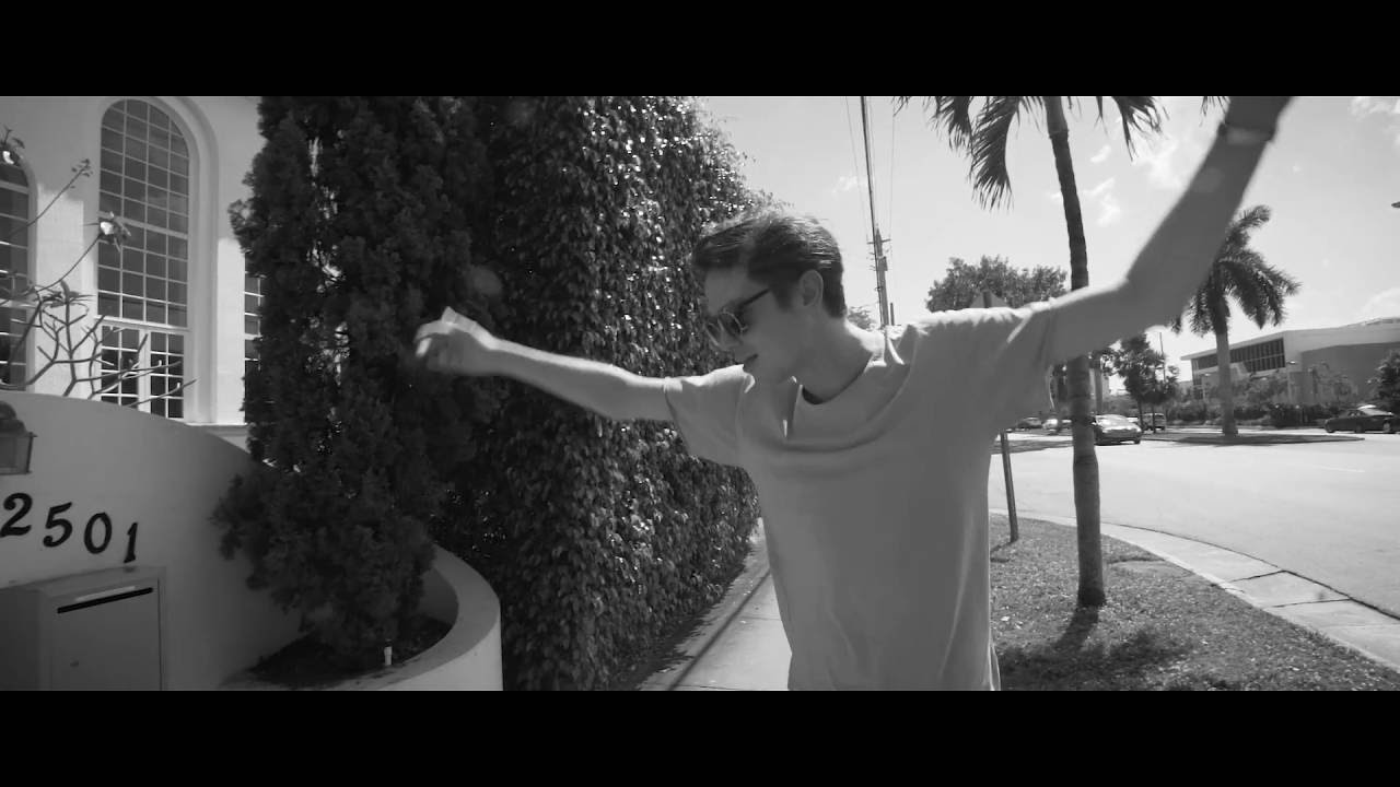Julian Jordan ft. Ruby Prophet — A Thousand Miles
