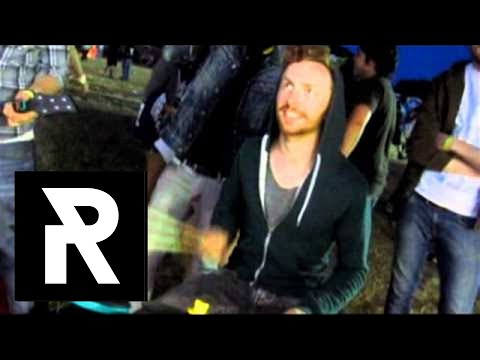 His Statue Falls vs The Blackout Argument (RockBand Trailer)