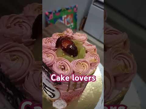 cake lovers #newbaker #chocolatecake #cakedecorating